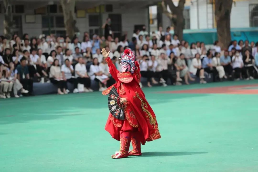 运城市庆祝“六一”国际儿童节暨小学教育教学改革人民路学校现场会召开 第12张