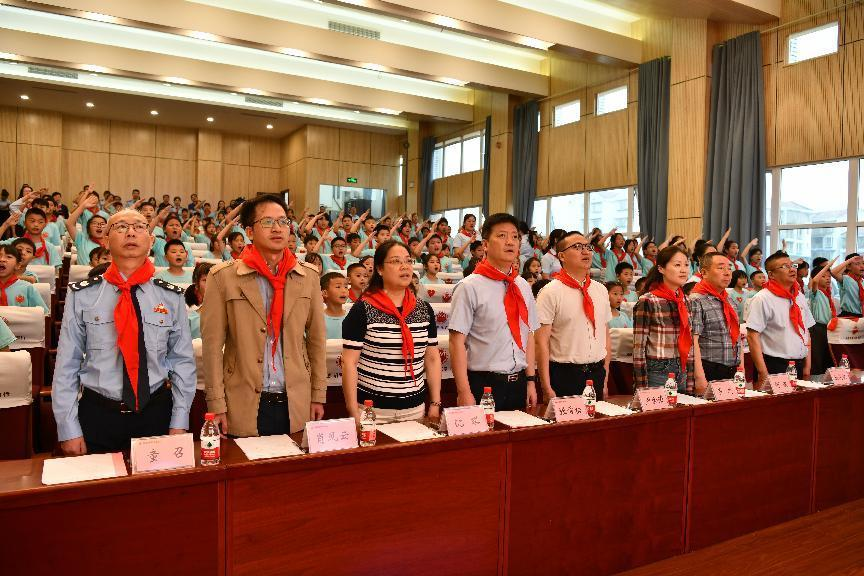 新民小学丨渝税相伴·童庆六一 ——全市税务系统青少年关爱行动走进新民小学 第13张