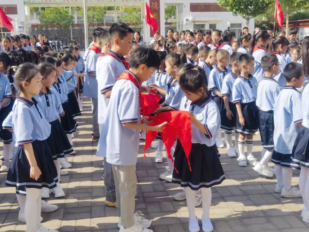 汇仟小学2024年“红领巾爱祖国”一年级新队员入队仪式 第52张