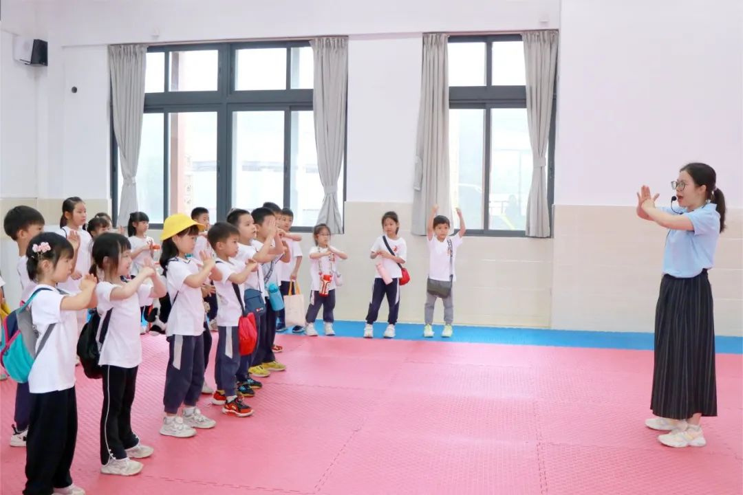 幼小衔接|“初遇小学,快乐启程”大班级幼儿走进小学活动 第31张