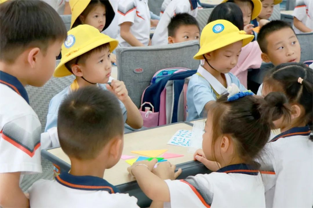 幼小衔接|“初遇小学,快乐启程”大班级幼儿走进小学活动 第24张