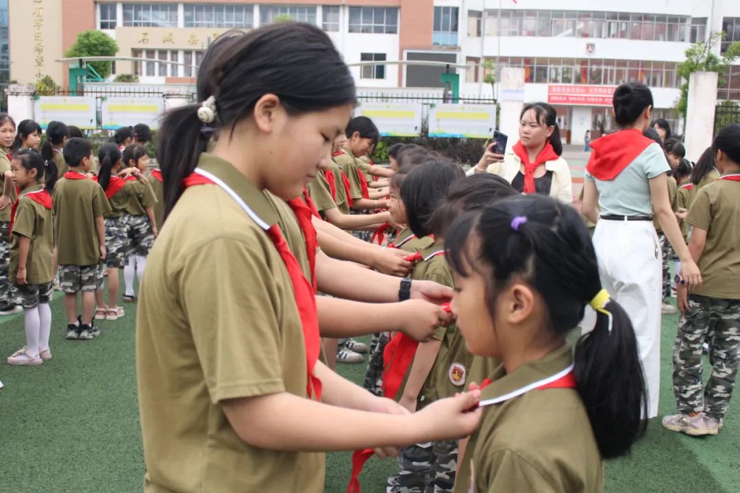 石城县第五小学“红领巾 爱祖国”新队员分批入队仪式 第25张