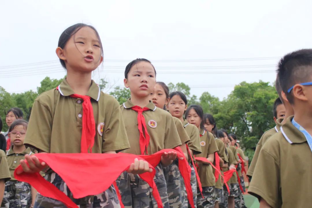 石城县第五小学“红领巾 爱祖国”新队员分批入队仪式 第22张