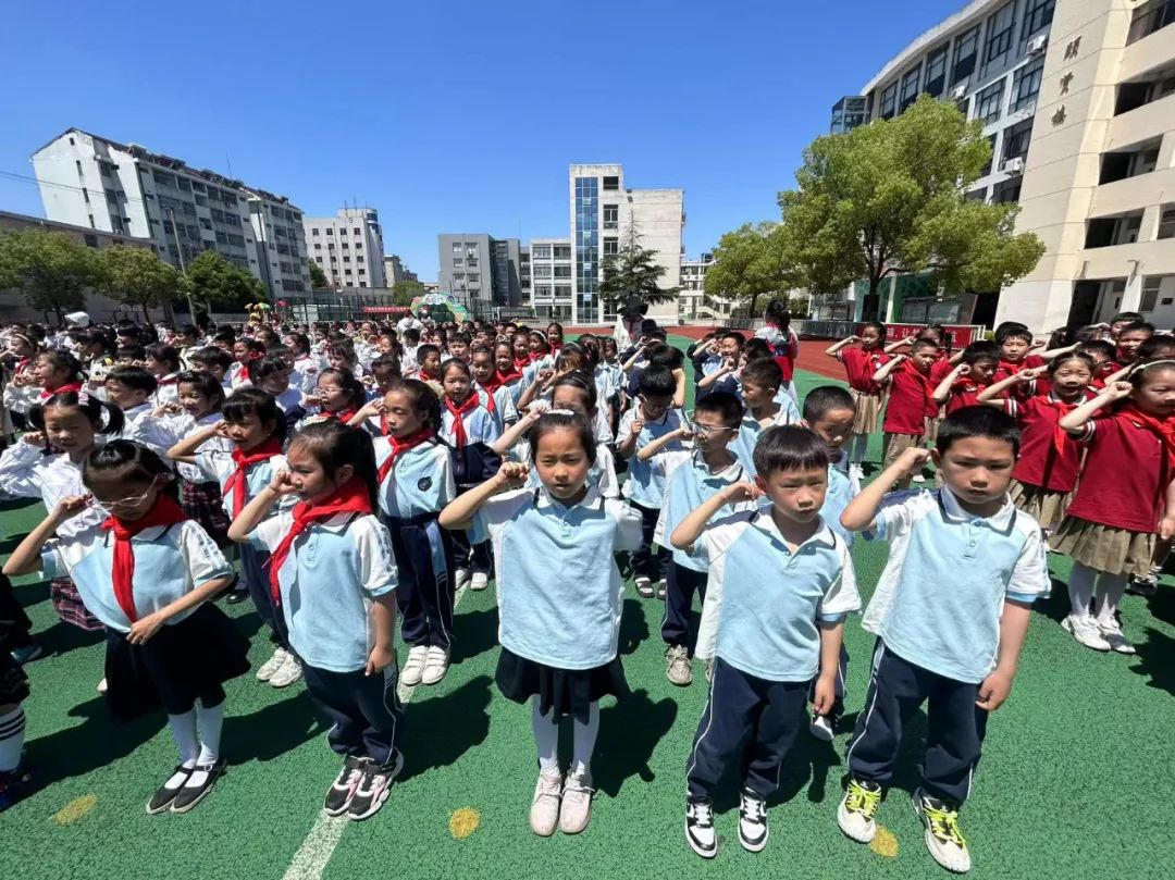 【通州小学】梦起通小,心致远方——通州小学举行2024年一年级新队员入队仪式 第30张