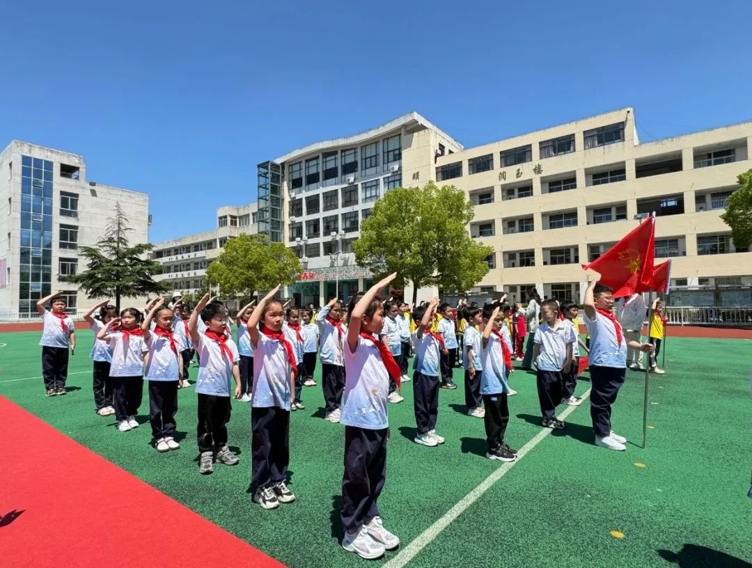 【通州小学】梦起通小,心致远方——通州小学举行2024年一年级新队员入队仪式 第33张