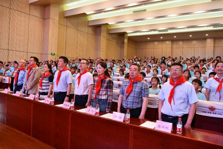 新民小学丨渝税相伴·童庆六一 ——全市税务系统青少年关爱行动走进新民小学 第14张