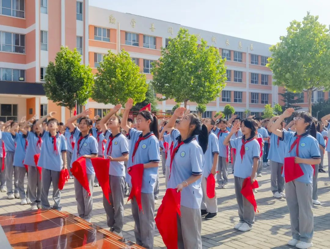 汇仟小学2024年“红领巾爱祖国”一年级新队员入队仪式 第39张