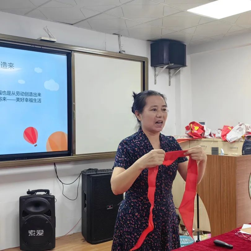 【金湾区第一小学教育集团】匠心润童心·传承育未来—连湾小学劳模进校园宣讲活动 第15张