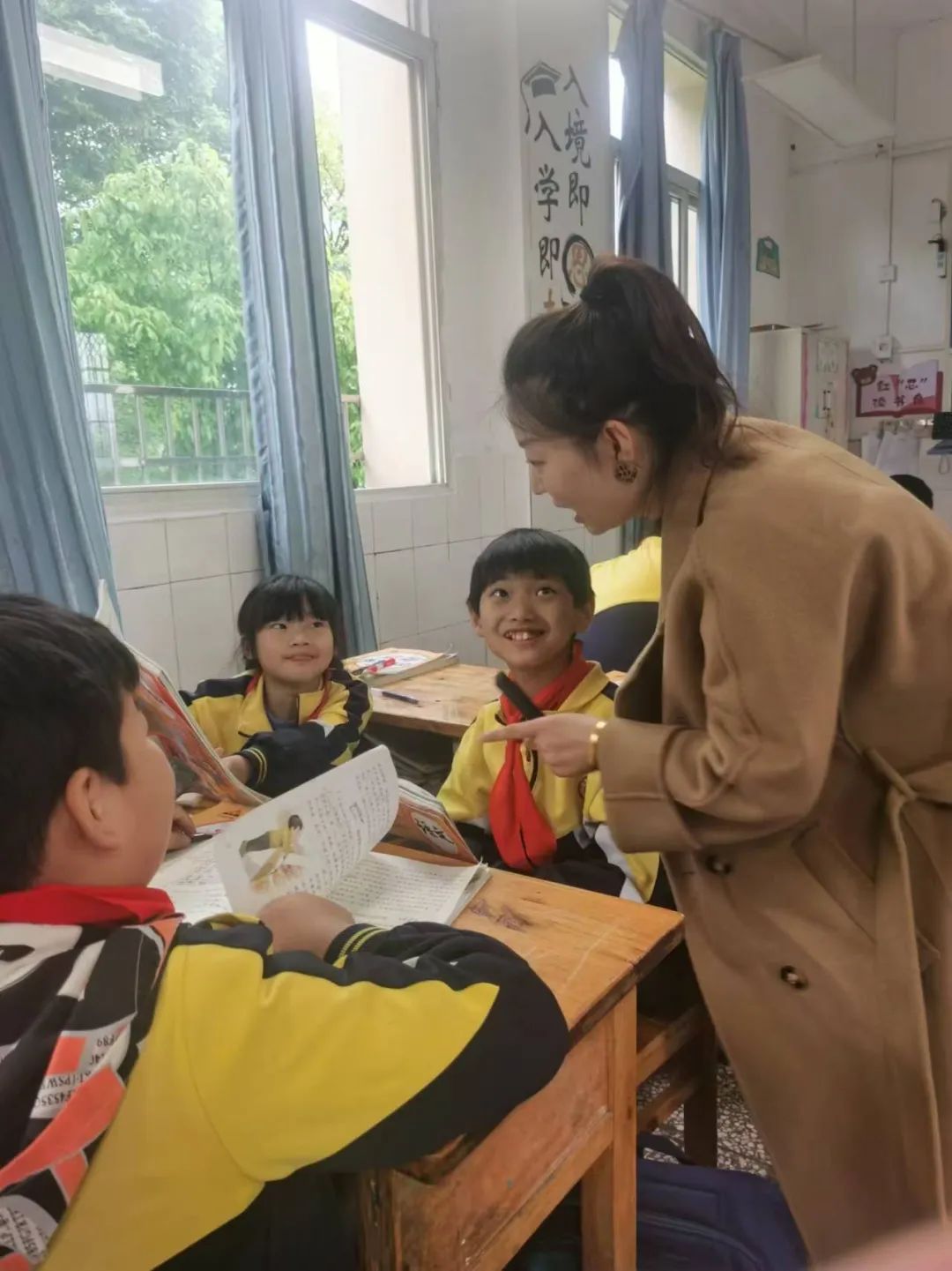 视导明方向 评议捉提升—永钢明德小学课堂教学集中视导 第3张