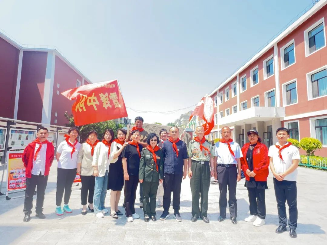 【湖西·党建引领·德育】湖西街小学“传承雷锋精神,争当追'锋'少年”主题活动 第15张