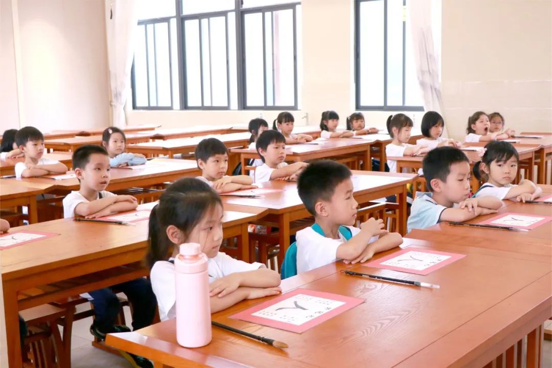 幼小衔接|“初遇小学,快乐启程”大班级幼儿走进小学活动 第28张