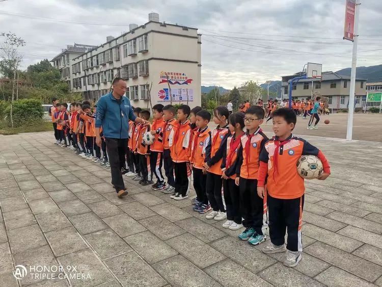 振太镇中心小学“乡村学校少年宫”的繁花似锦之旅 第12张