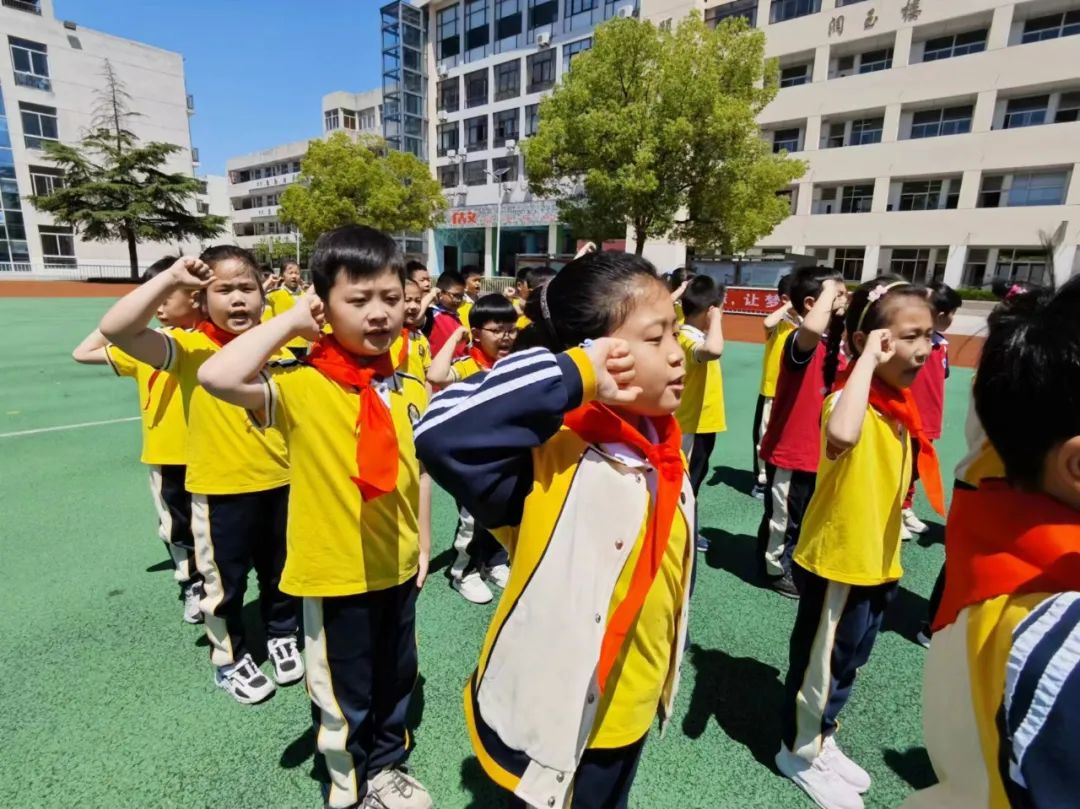 【通州小学】梦起通小,心致远方——通州小学举行2024年一年级新队员入队仪式 第25张