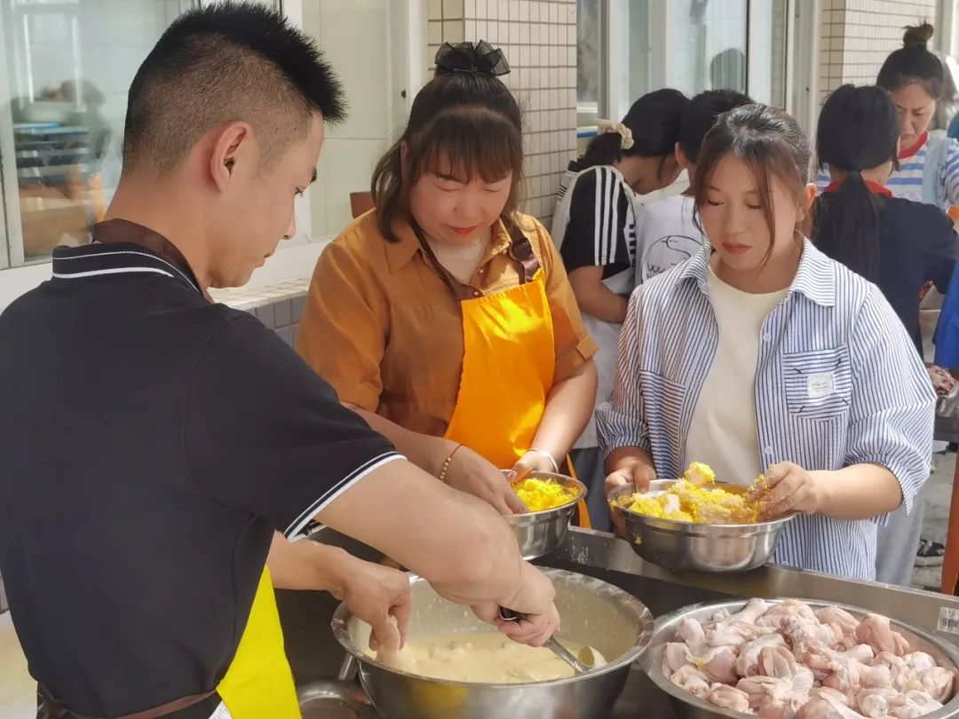 【鸣响 • 实践】崇平小学劳动实践课程“呦呦乐厨”之“烹”出精彩(五) 第33张