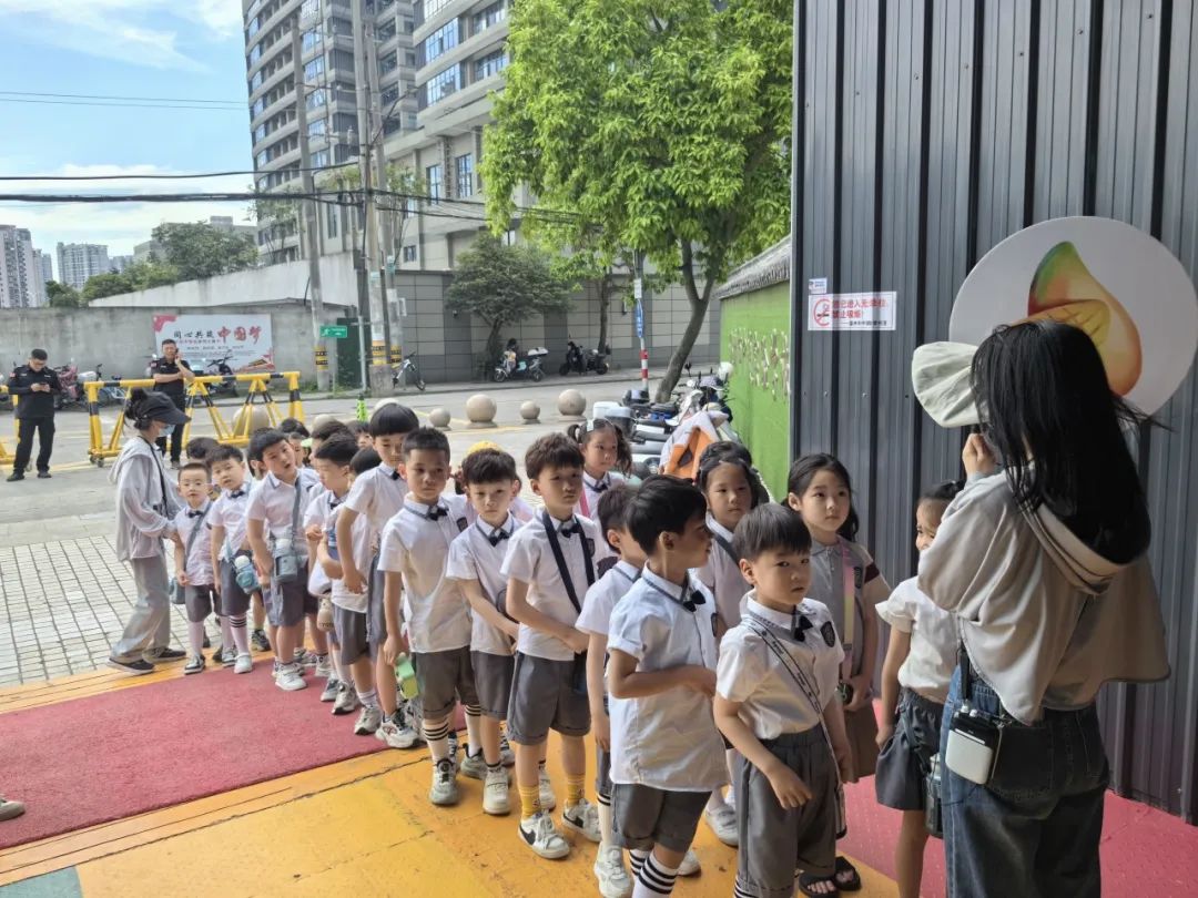 【雅趣童年】“趣”探小学,衔接有度——永嘉县博雅滨江幼儿园大班段参观小学活动 第47张