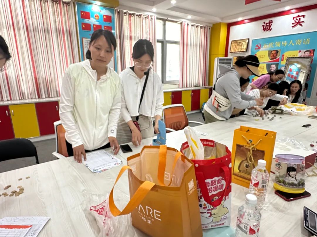 瞧,谁家的小学六一儿童节这样过!——郑州中学第四附属小学第三届爱心义卖暨社团展演活动 第73张