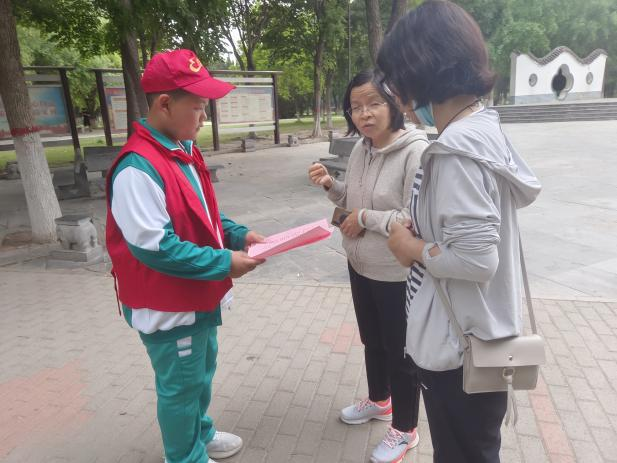 濮阳市昆吾小学开展“全民公益日”暨文明实践集中活动日活动 第4张