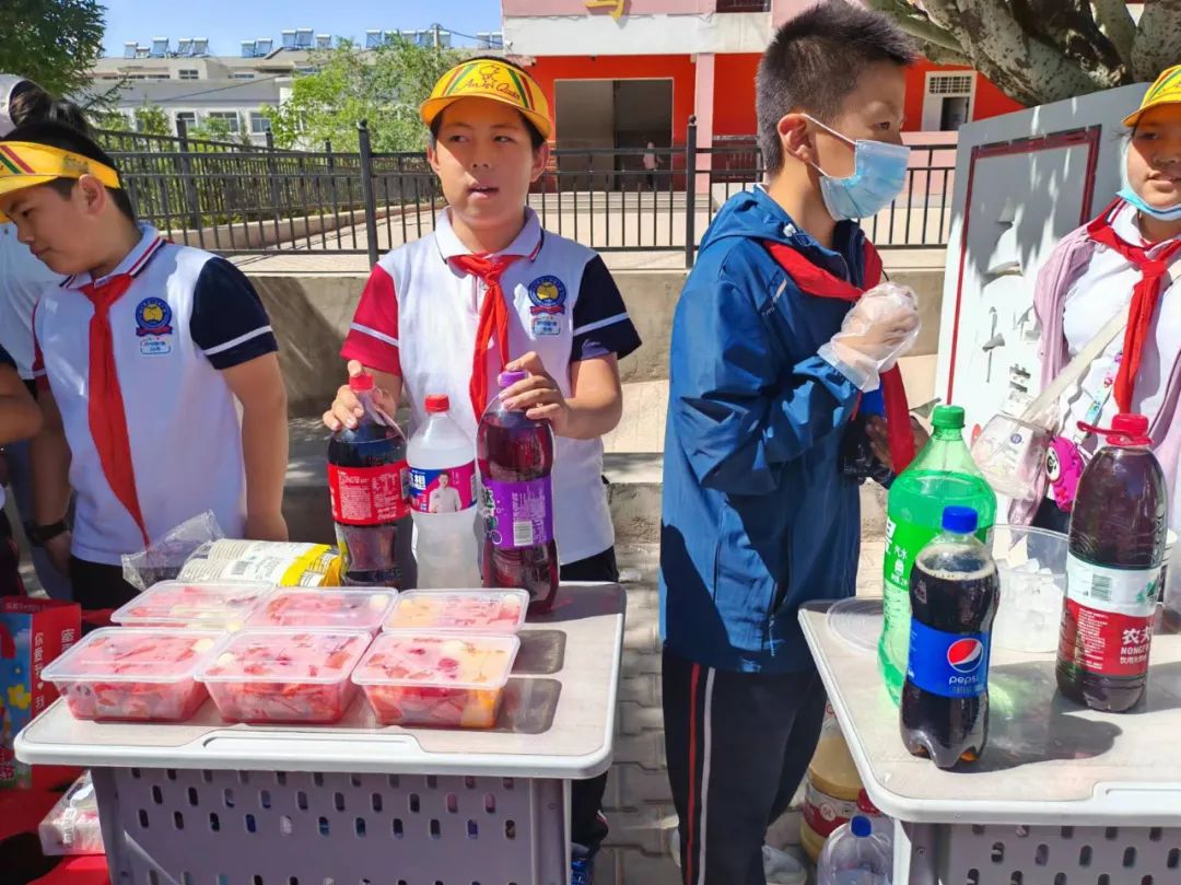 阿拉善左旗第二实验小学 “红领巾 爱祖国”六一儿童节系列活动——— 跳蚤市场&美食嘉年华 第34张