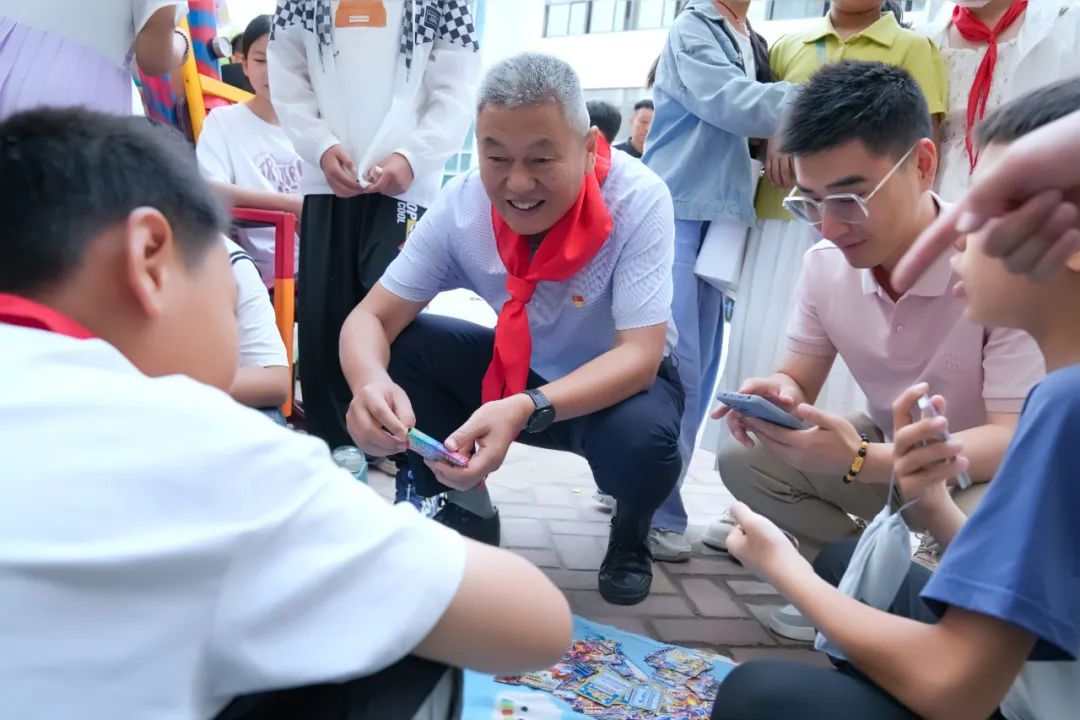 瞧,谁家的小学六一儿童节这样过!——郑州中学第四附属小学第三届爱心义卖暨社团展演活动 第31张