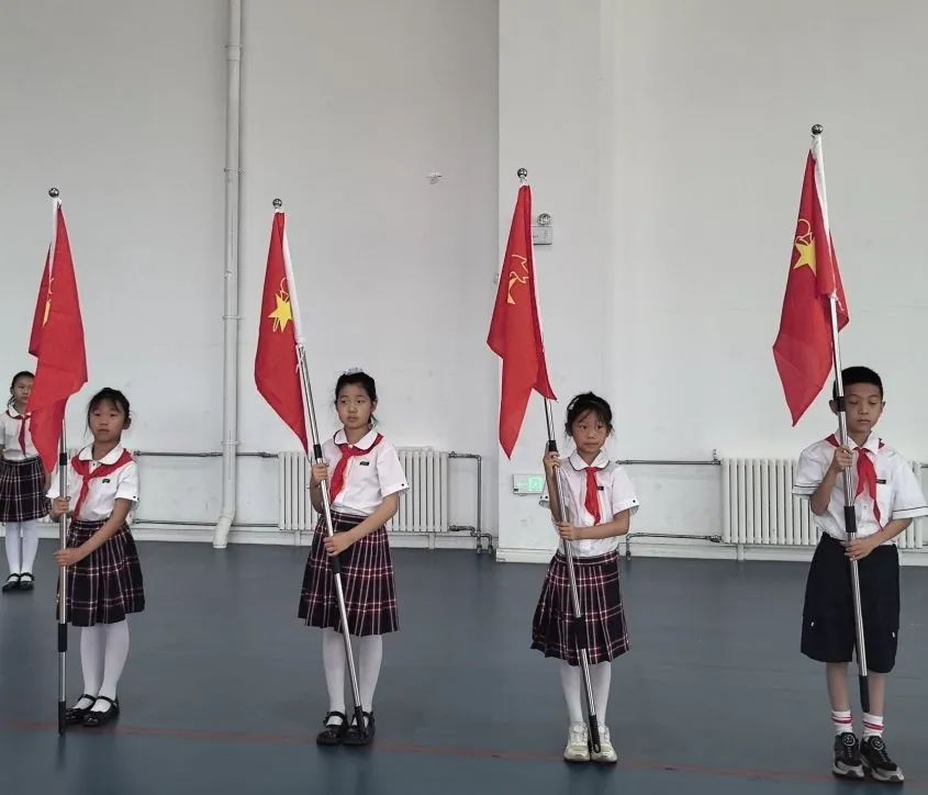 【筑梦熙华·入队仪式】济南市历下区熙华小学”红领巾爱祖国——争做新时代好少年”一年级入队仪式 第61张