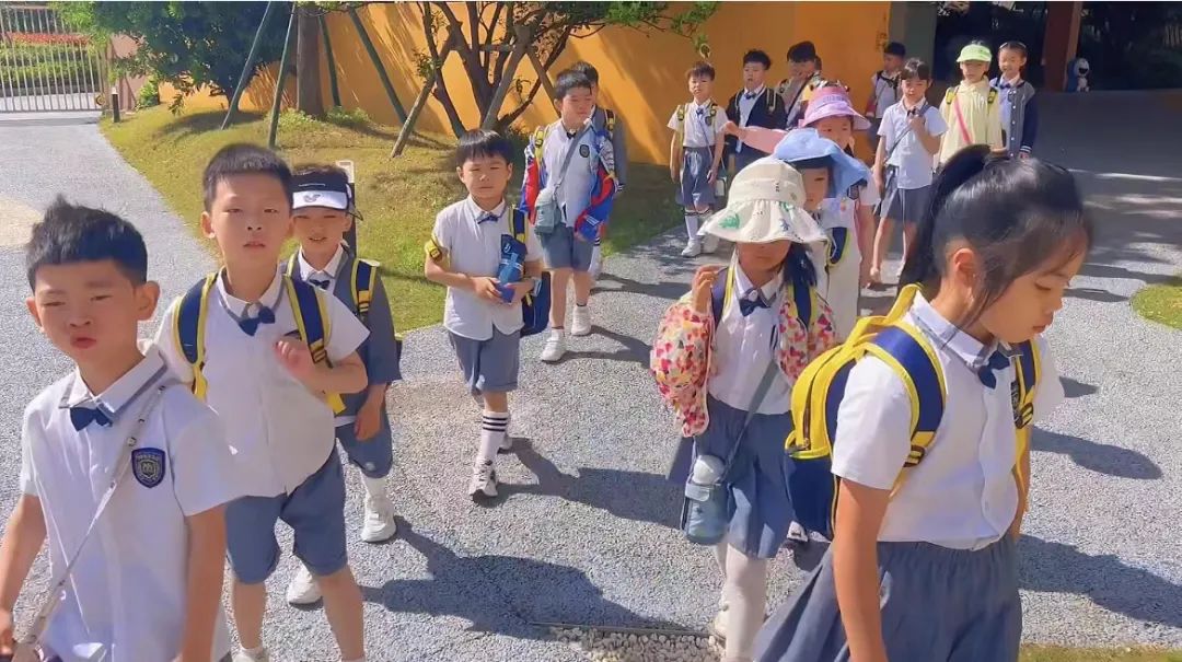 【雅趣童年】“趣”探小学,衔接有度——永嘉县博雅滨江幼儿园大班段参观小学活动 第44张