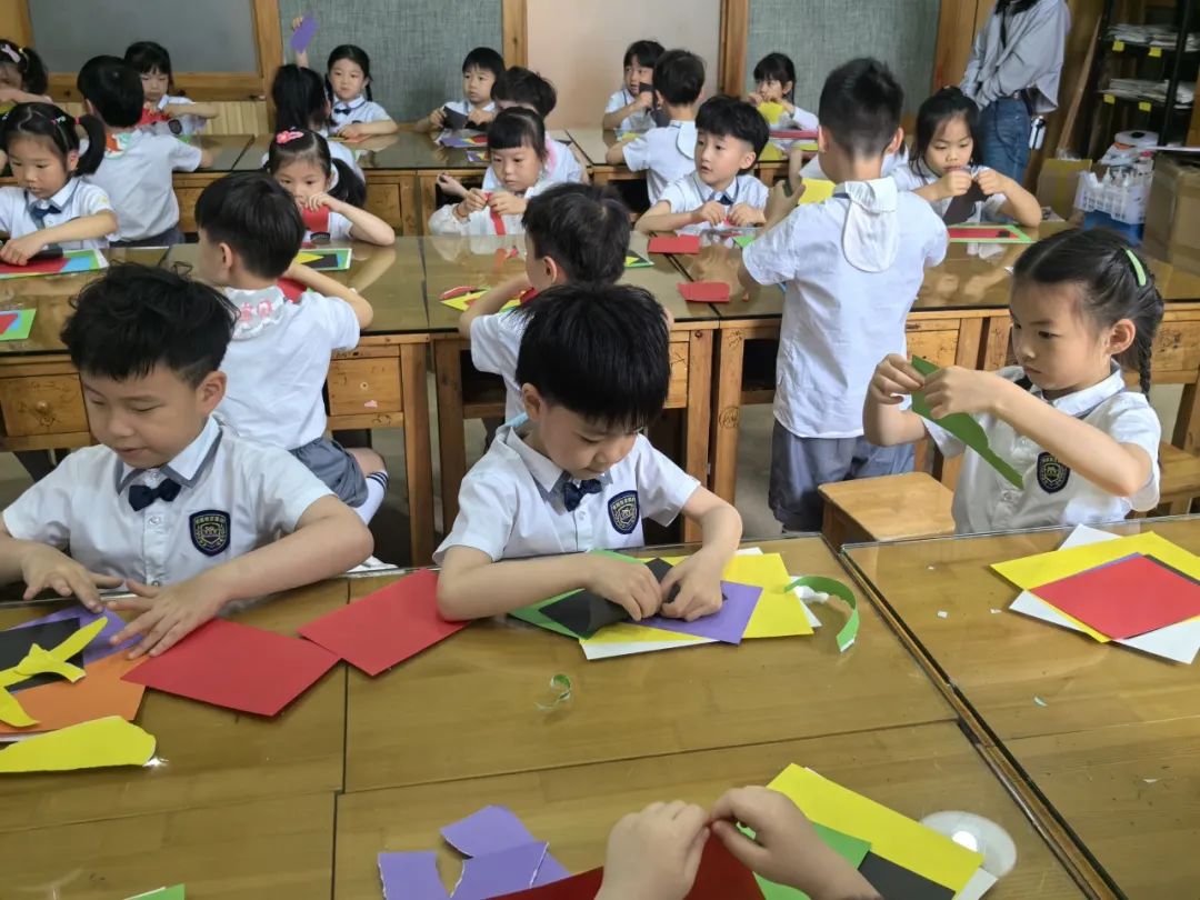 【雅趣童年】“趣”探小学,衔接有度——永嘉县博雅滨江幼儿园大班段参观小学活动 第78张