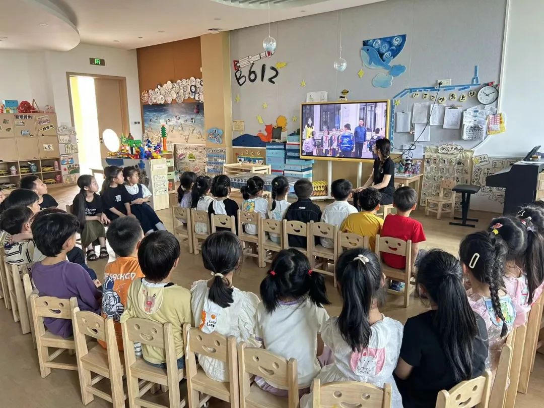 【雅趣童年】“趣”探小学,衔接有度——永嘉县博雅滨江幼儿园大班段参观小学活动 第7张