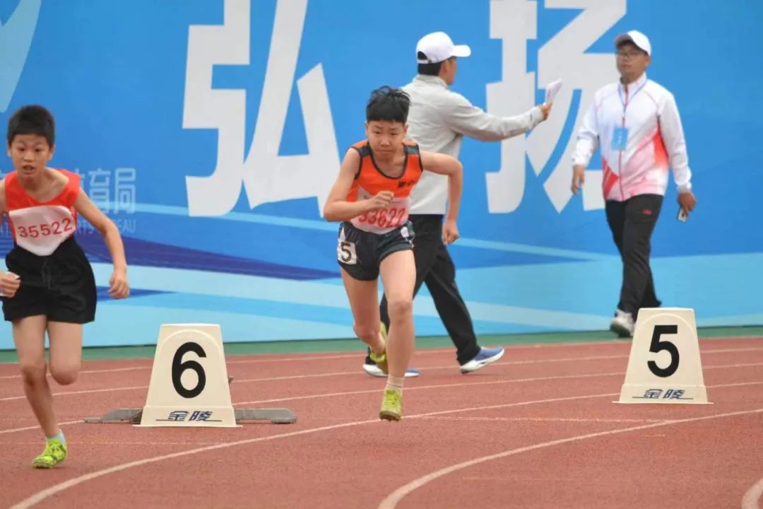 【喜报】崇明岛路小学在新区中小学生暨教职工运动会中喜获佳绩! 第7张