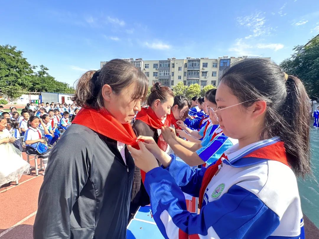 【红领巾爱祖国】邢台市东牛角小学举行新队员入队仪式 第7张