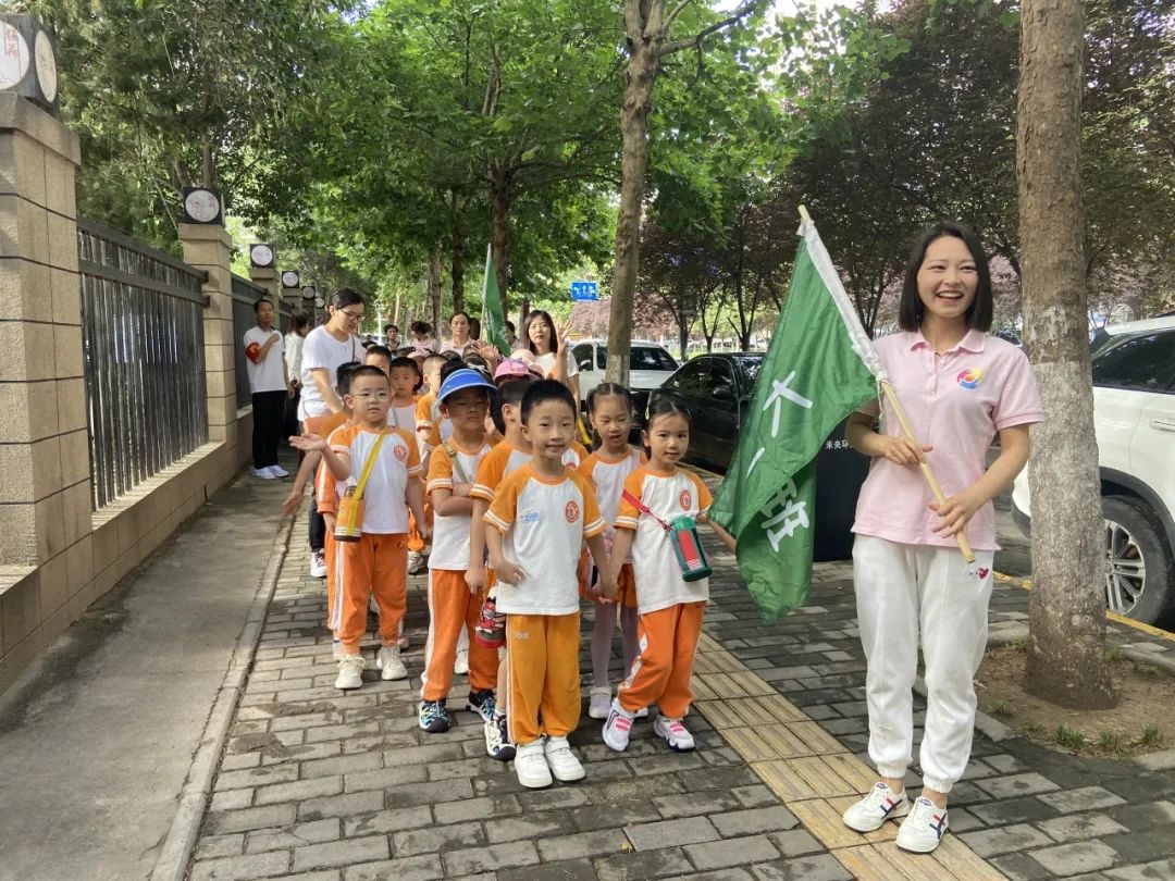 【未央学前.走进小学】走进小学 爱享成长—大班幼儿体验小学社会实践活动 第5张