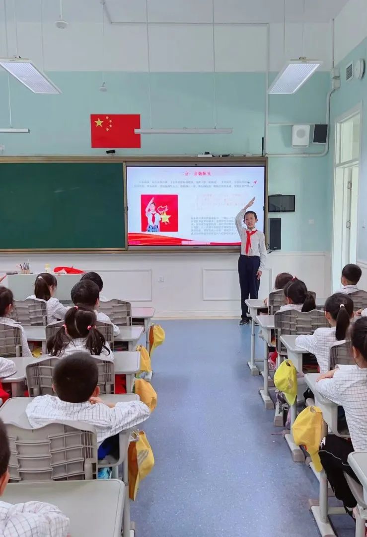 【筑梦熙华·入队仪式】济南市历下区熙华小学”红领巾爱祖国——争做新时代好少年”一年级入队仪式 第14张