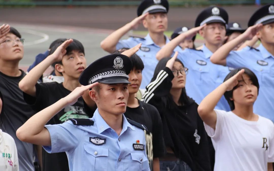 藏蓝护航 中考加油——福建警察学院“以爱之名 情暖屏南”实践队再赴岭下 第5张