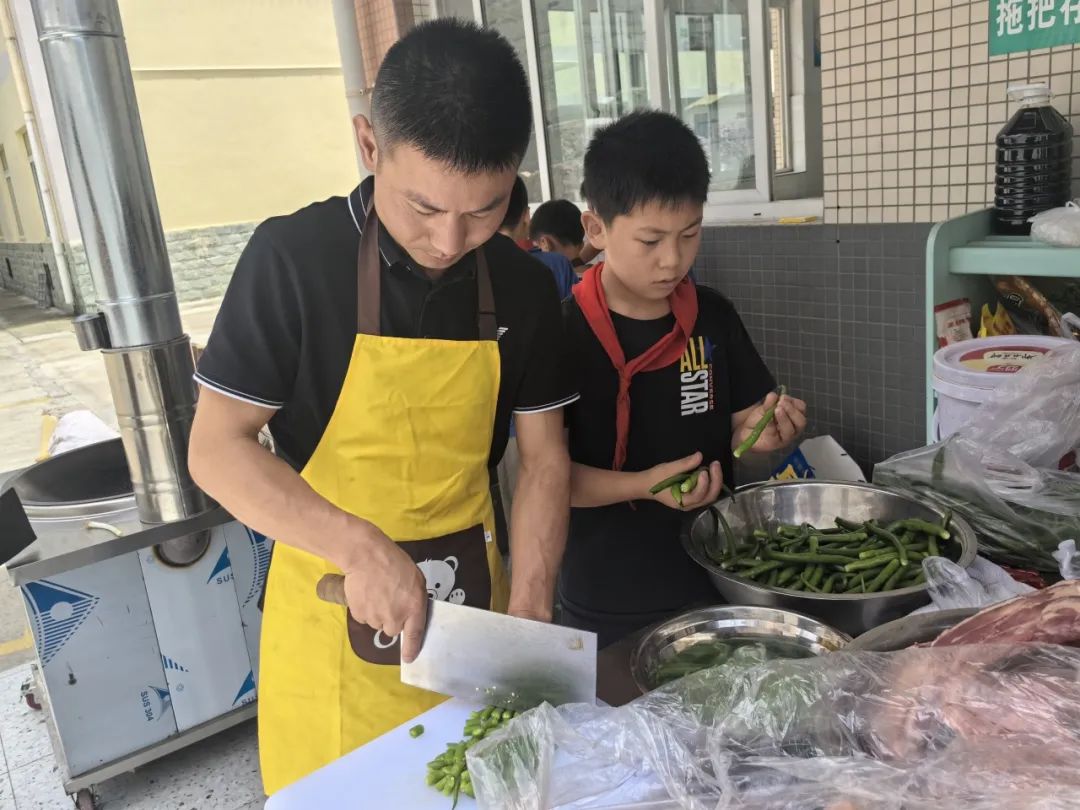 【鸣响 • 实践】崇平小学劳动实践课程“呦呦乐厨”之“烹”出精彩(五) 第32张