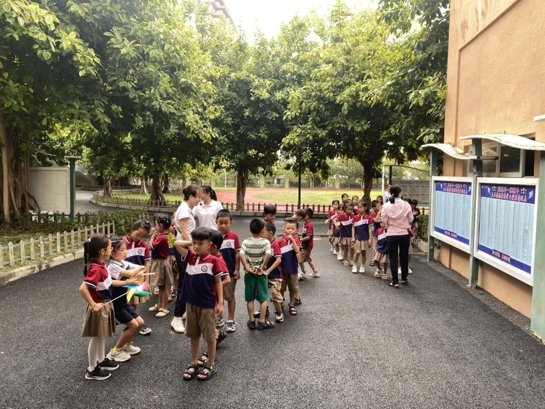 小学初探  筑梦新程----三亚市海棠区人才基地幼儿园参观小学活动 第16张