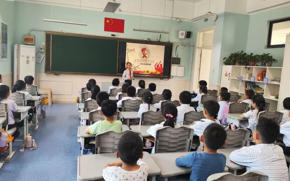 【筑梦熙华·入队仪式】济南市历下区熙华小学”红领巾爱祖国——争做新时代好少年”一年级入队仪式 第13张