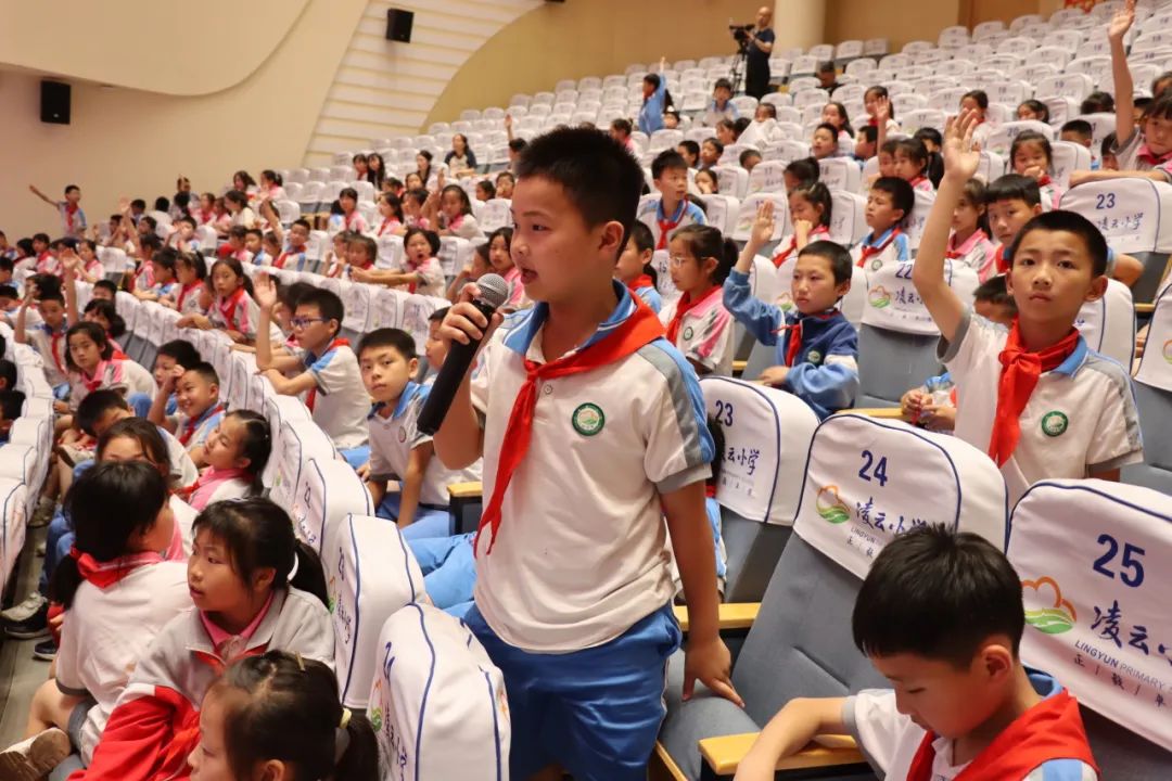 回到科学童年!爱心妈妈凌云小学伴童探秘环境科学 第3张