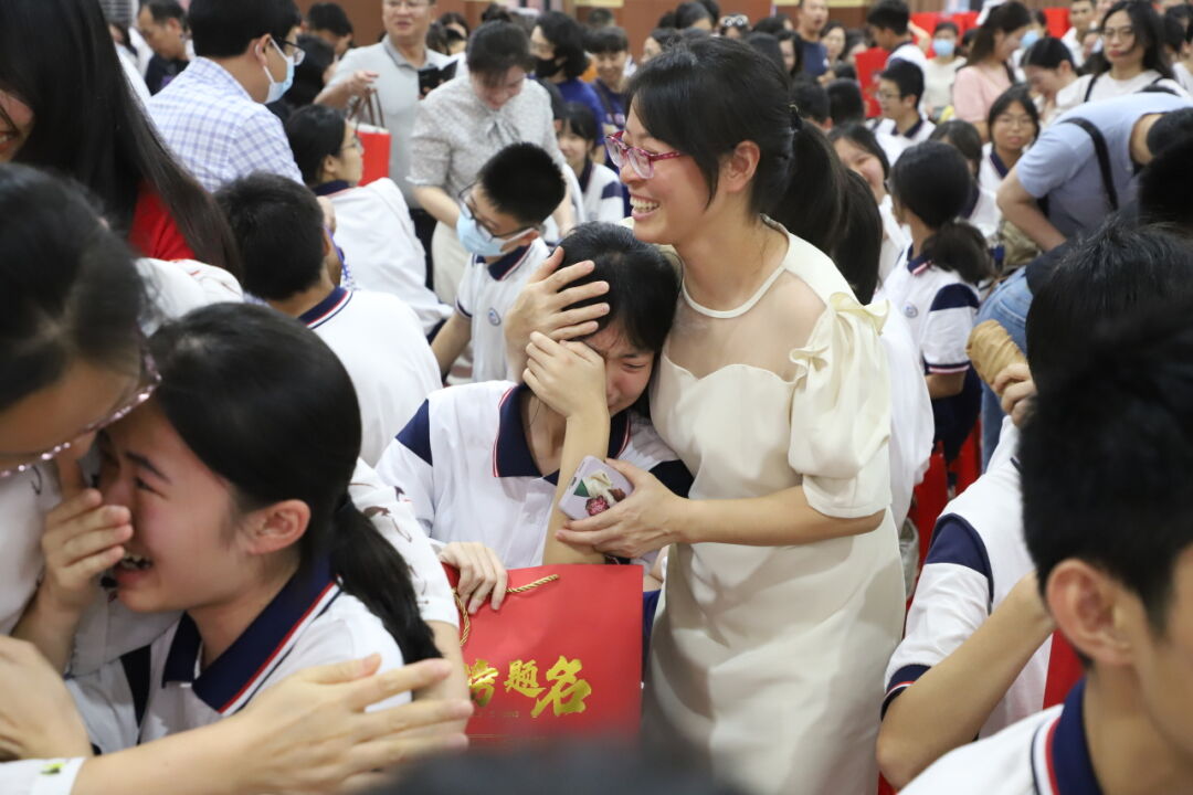 龙翔万里 决胜中考 ——广州市番禺区广铁一中铁英学校2024届初三年级中考冲刺动员大会 第65张