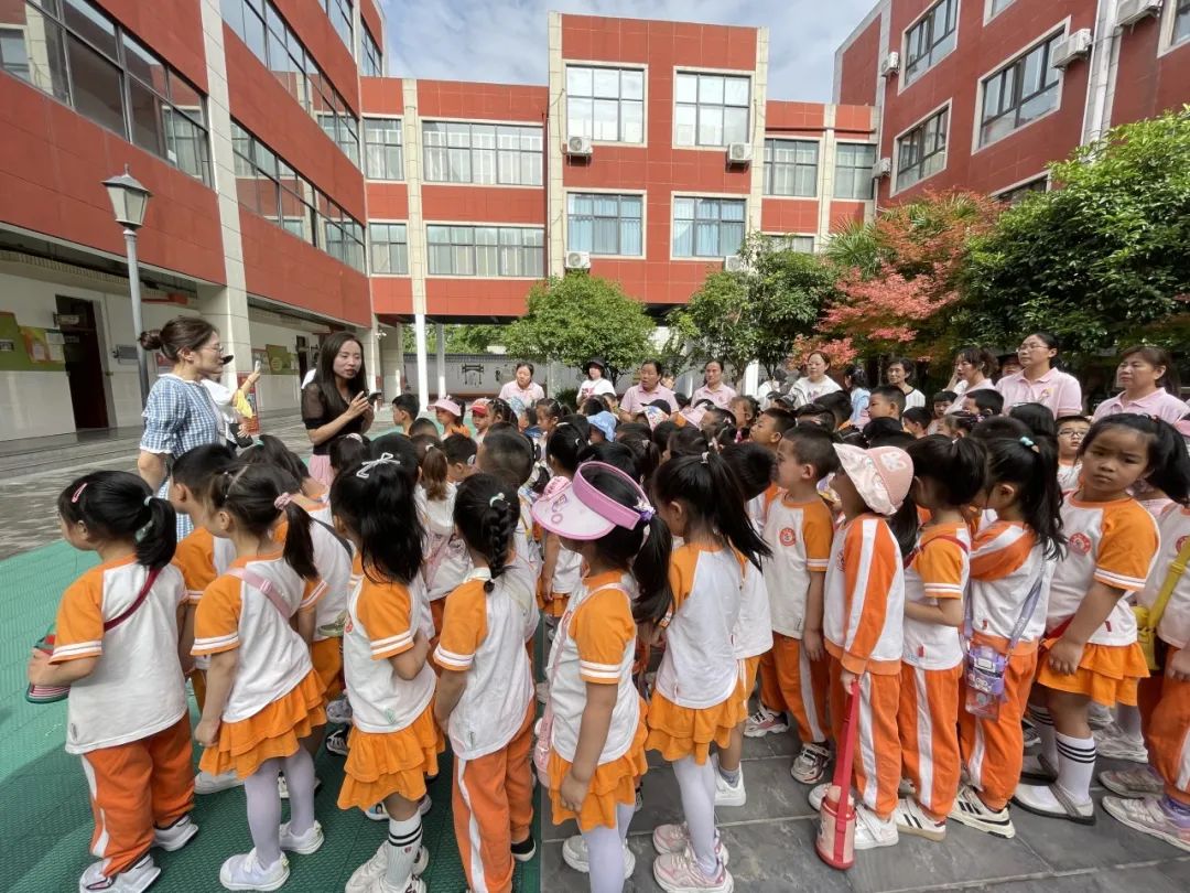 【未央学前.走进小学】走进小学 爱享成长—大班幼儿体验小学社会实践活动 第15张