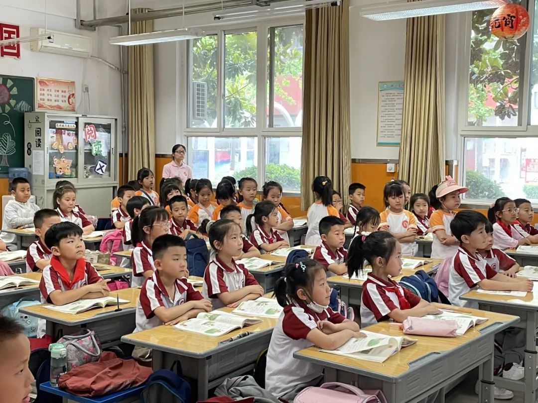 【未央学前.走进小学】走进小学 爱享成长—大班幼儿体验小学社会实践活动 第43张