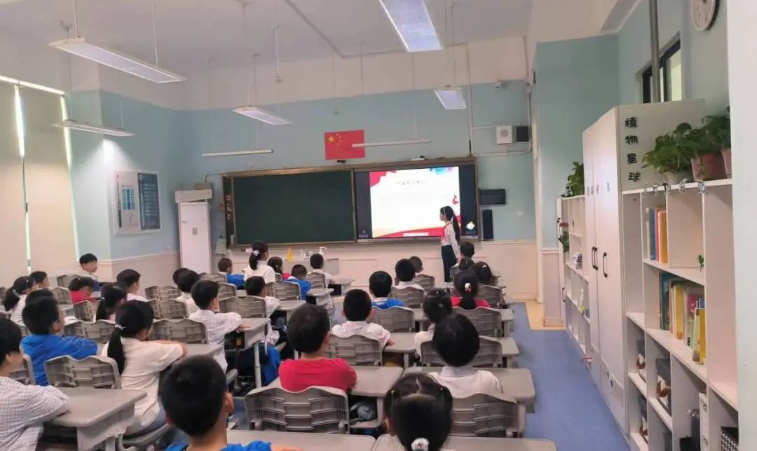 【筑梦熙华·入队仪式】济南市历下区熙华小学”红领巾爱祖国——争做新时代好少年”一年级入队仪式 第12张