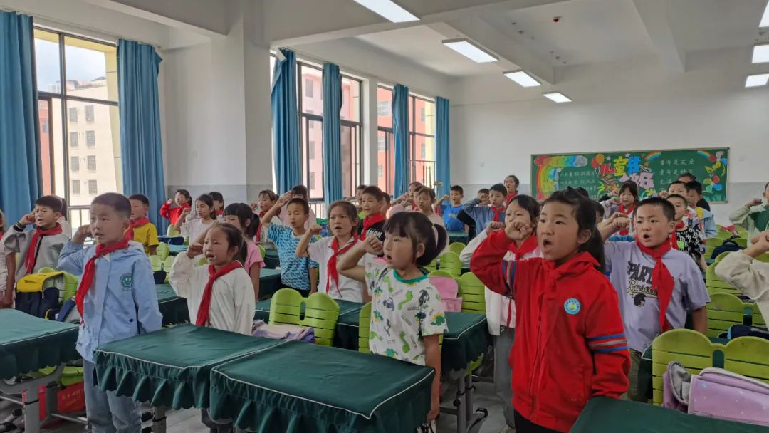 童心飞扬  梦想起航——曲靖经开区朝阳小学“六一”文艺汇演一年级专场 第13张