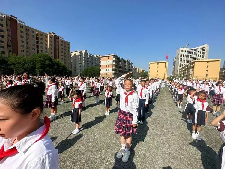 榆次区羊毫街小学2024年“红领巾爱祖国”分批入队仪式 第30张