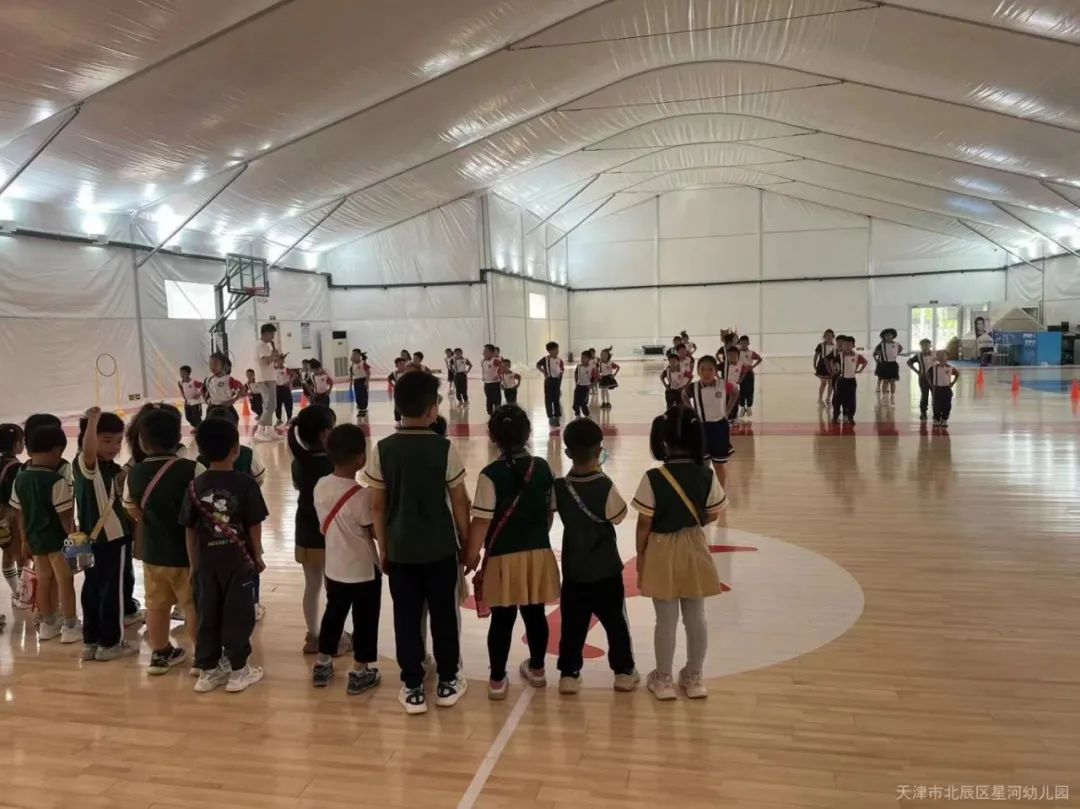 你好,小学!---星河幼儿园大班参观小学初体验! 第6张