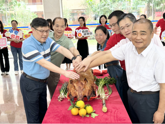 中考倒计时30天!加油!|伦教街道党工委办事处关爱慰问九年级教师 第8张