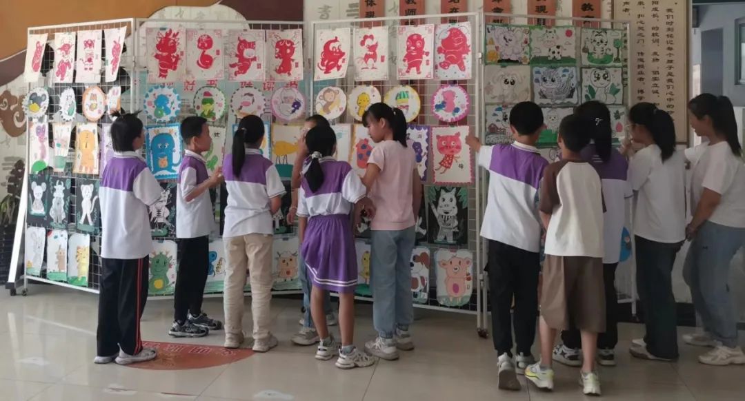 陵城区第二实验小学“七彩童年 ”美术展活动 第19张