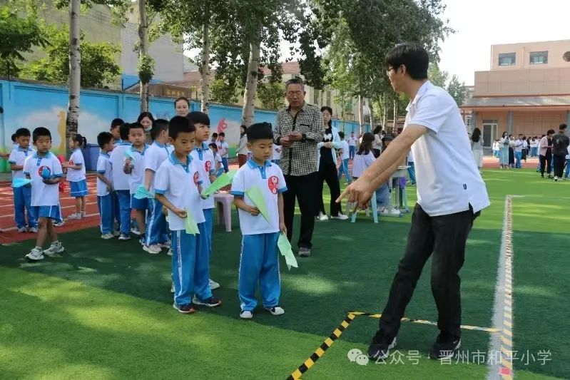 放飞梦想 快乐成长——和平小学学科融合实践活动之纸飞机大赛 第17张