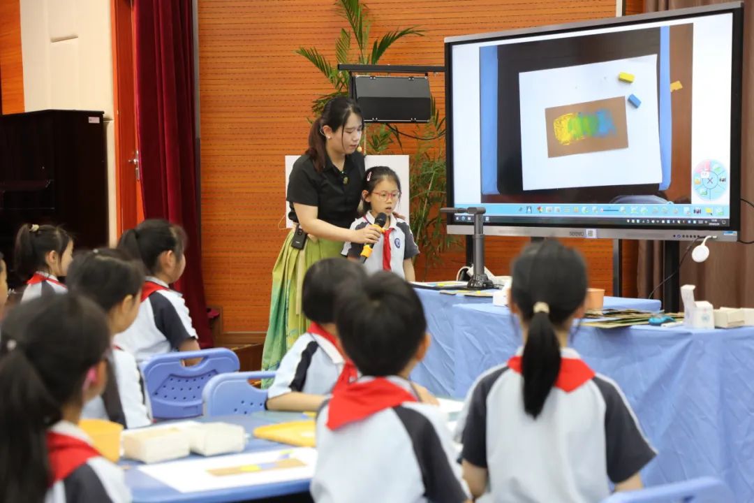 嘉定区小学美术“素养导向下跨学科主题学习的实践探索”教学研讨活动 第4张