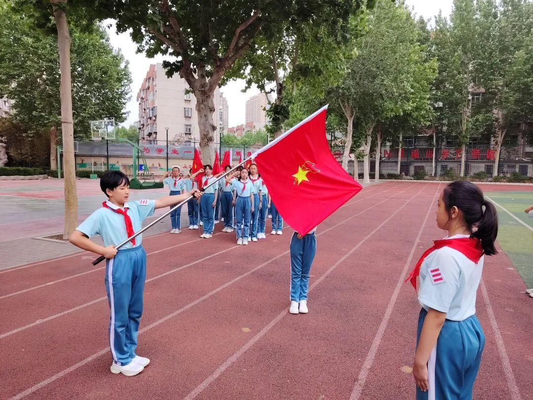 红领巾爱祖国——张店区潘南小学北校区少先队新队员入队仪式 第19张