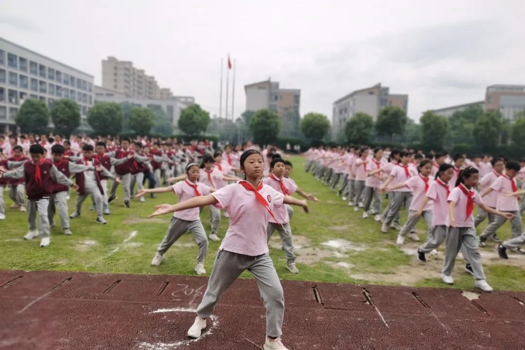 义亭小学举行2024年春季田径运动会 第18张