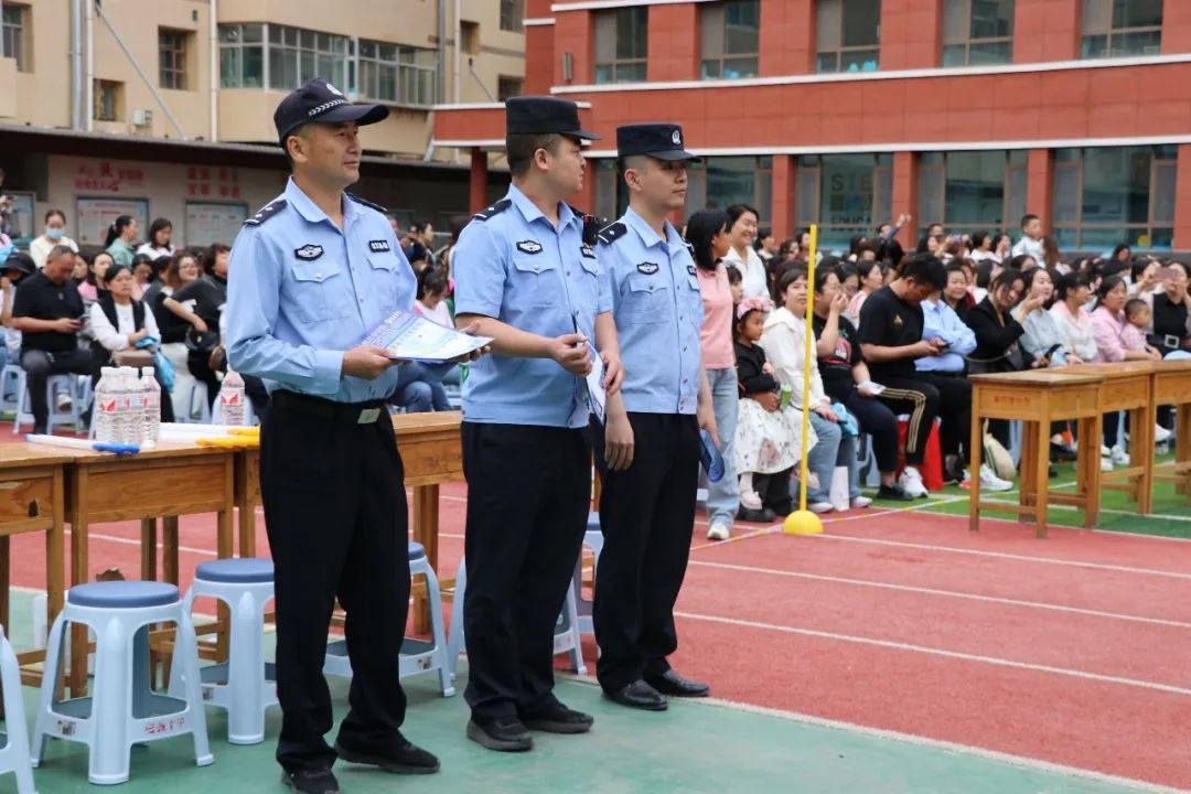 【儿童节】红领巾爱祖国——白银区工农路小学举行“六一”合唱比赛 第10张